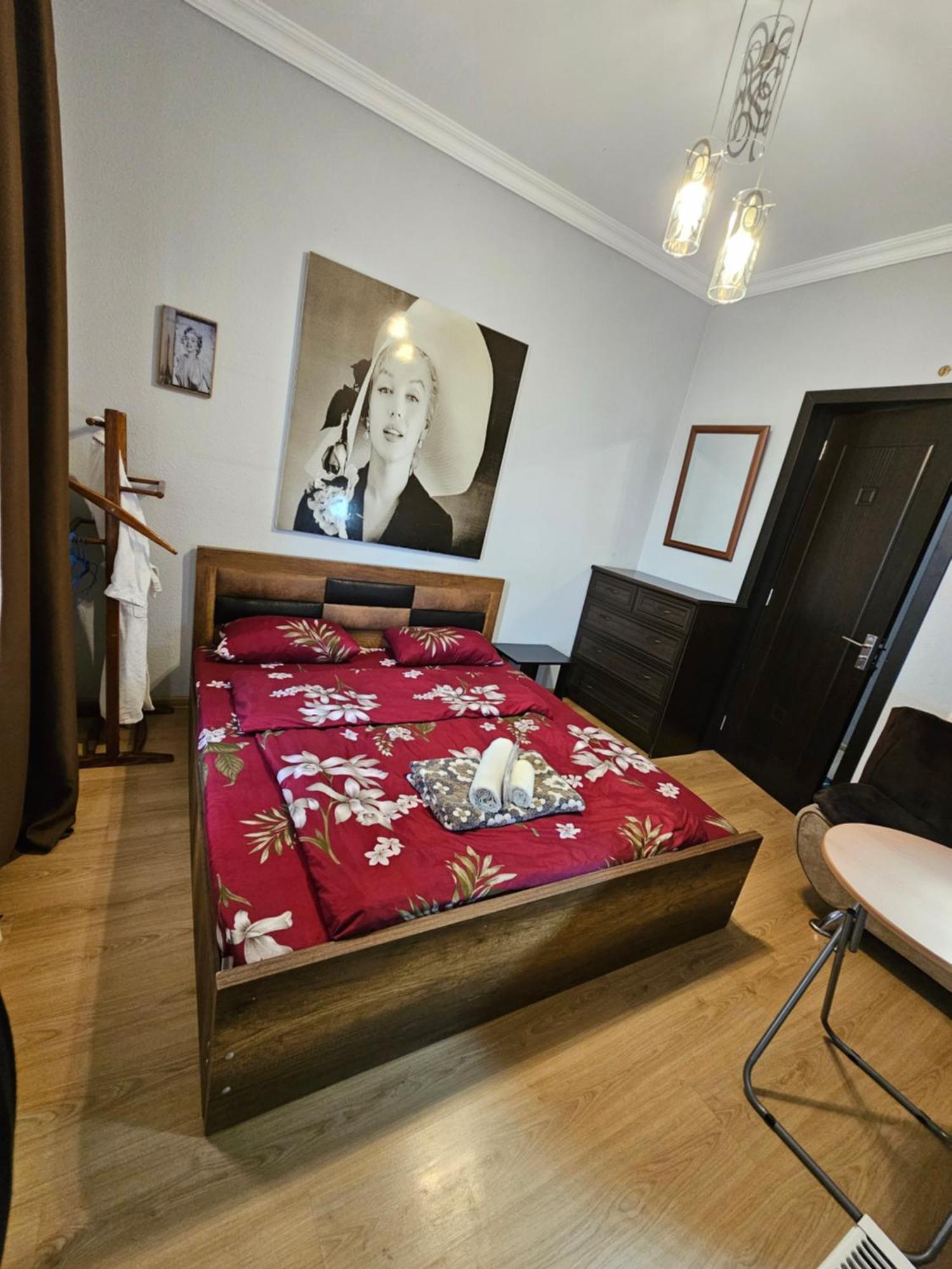 Guesthouse different Tbilissi Chambre photo