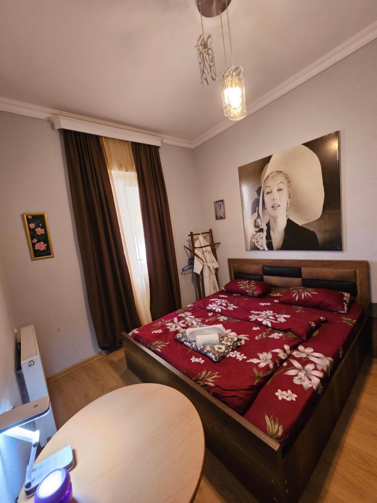 Guesthouse different Tbilissi Extérieur photo