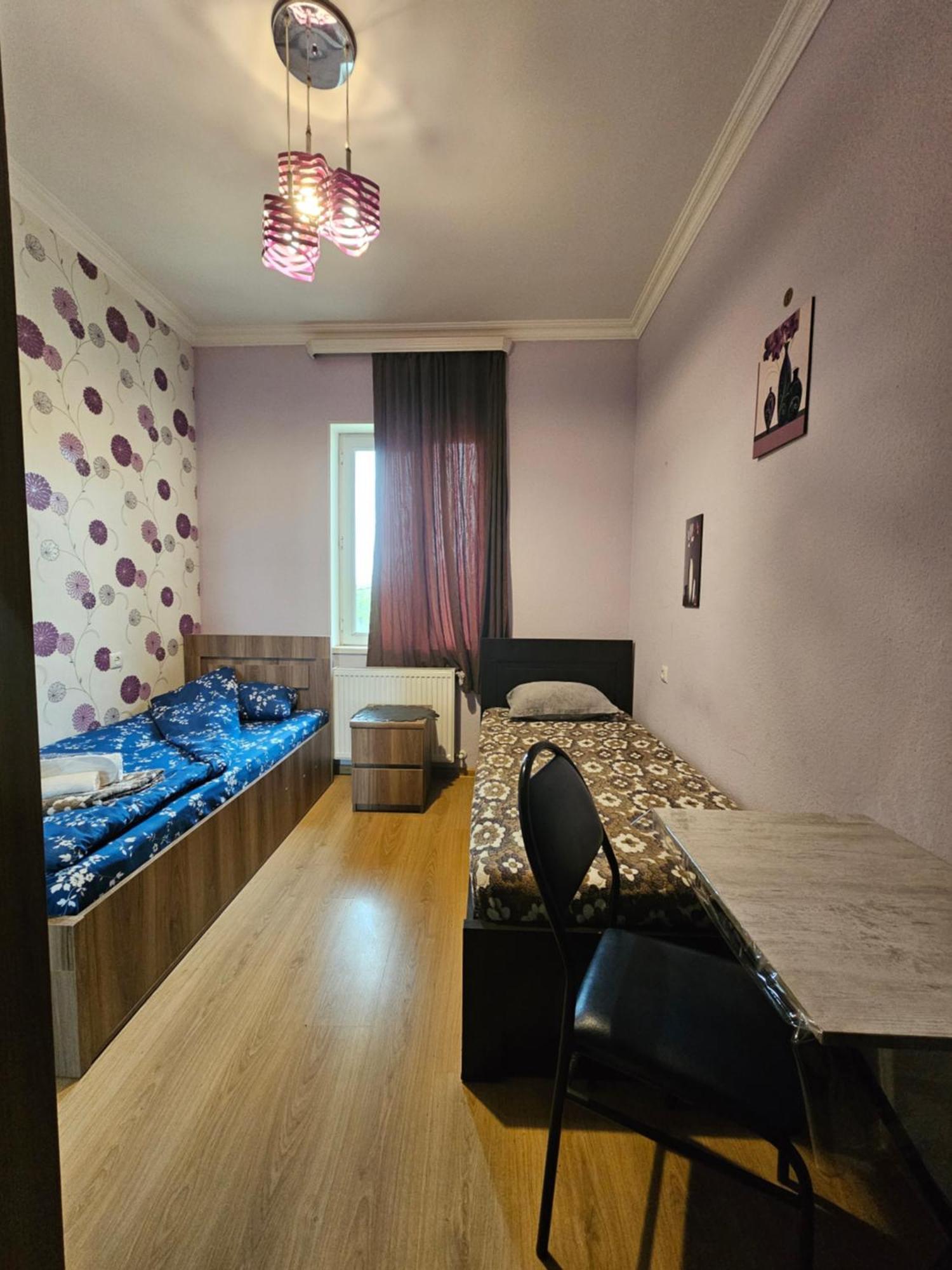 Guesthouse different Tbilissi Extérieur photo